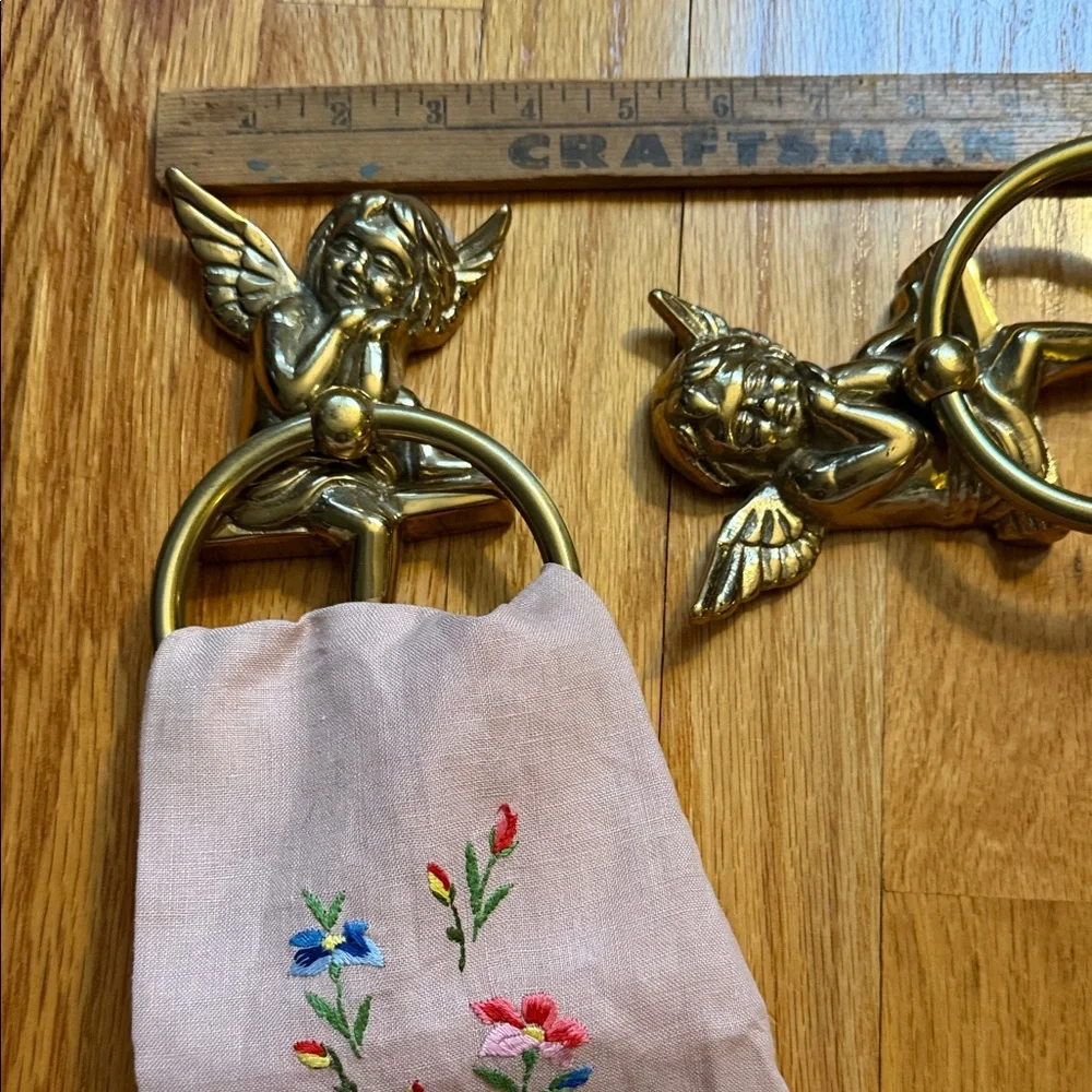 Angel Ring Wall Hooks in Gold – Decorative Cherub Hanging Hooks (Pair)